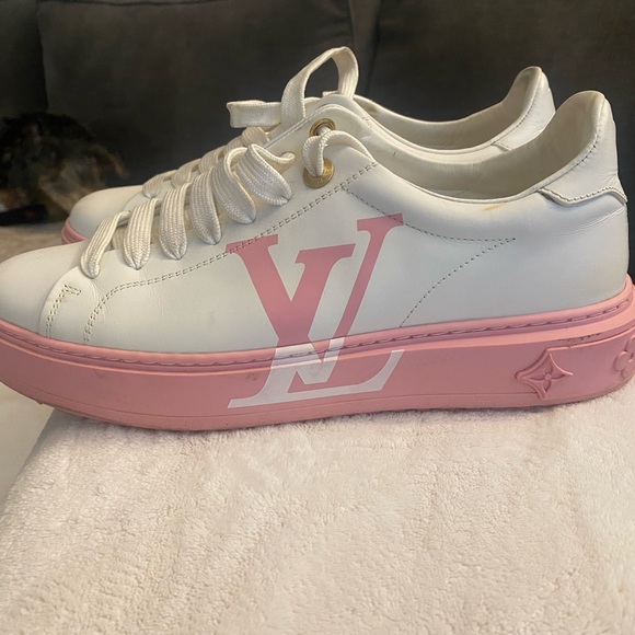 Authentic Louis Vuitton sneakers - Picture 7 of 10